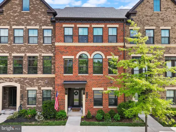 22286 Foundation Dr, ASHBURN, VA 20148