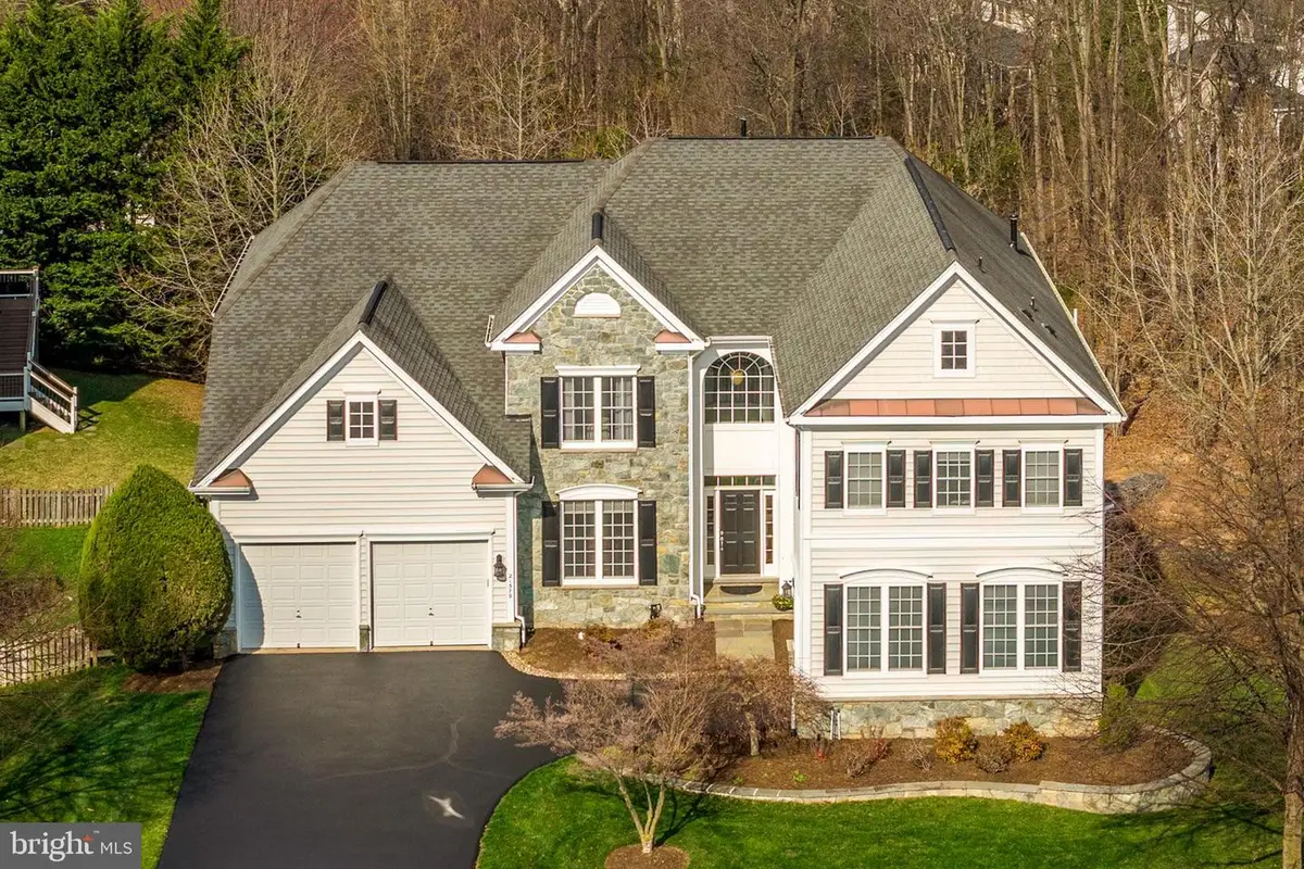 21379 Fairhunt Dr, Ashburn, VA 20148 - #1