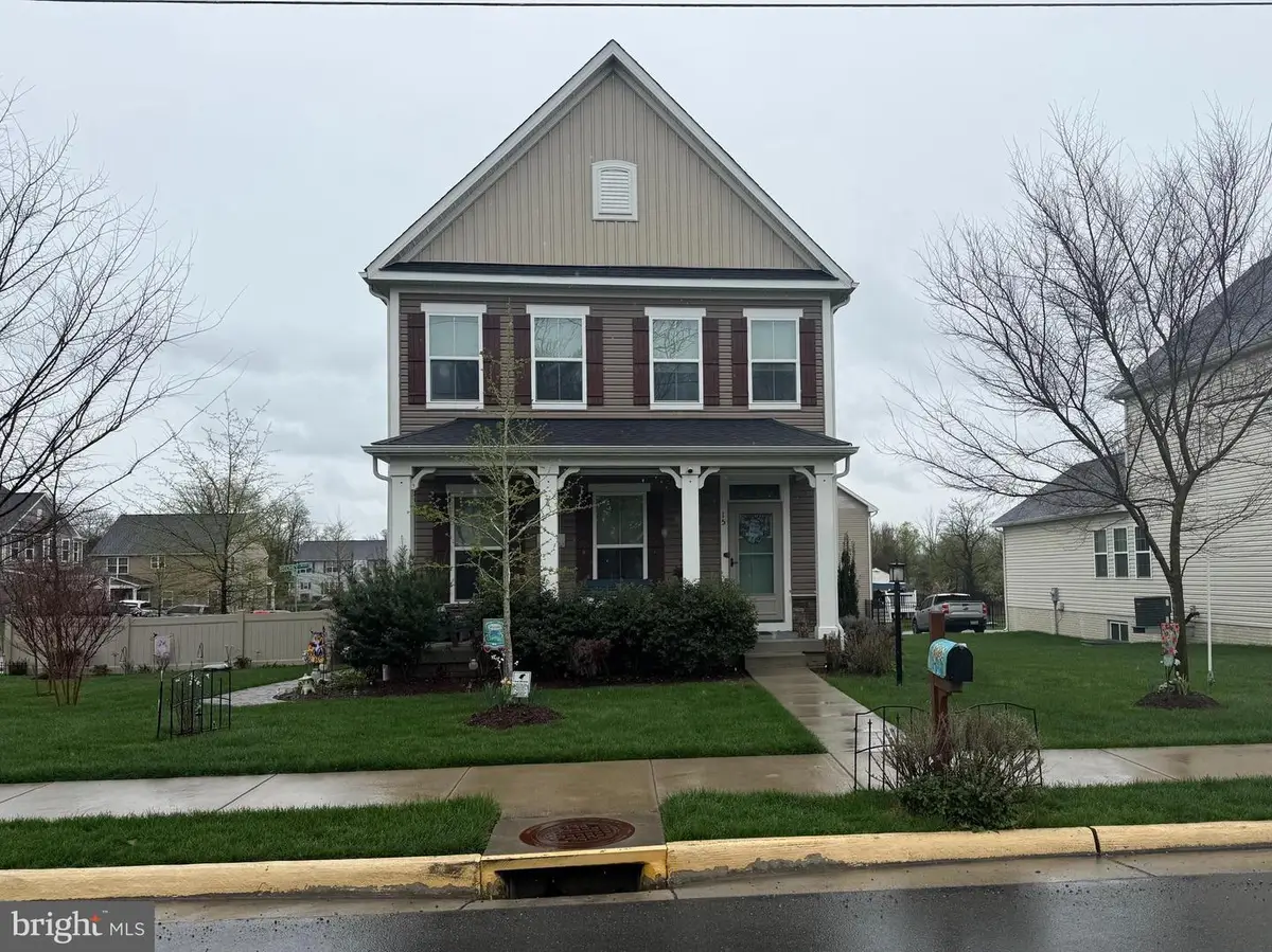 15 S Locust St, Lovettsville, VA 20180 - #1