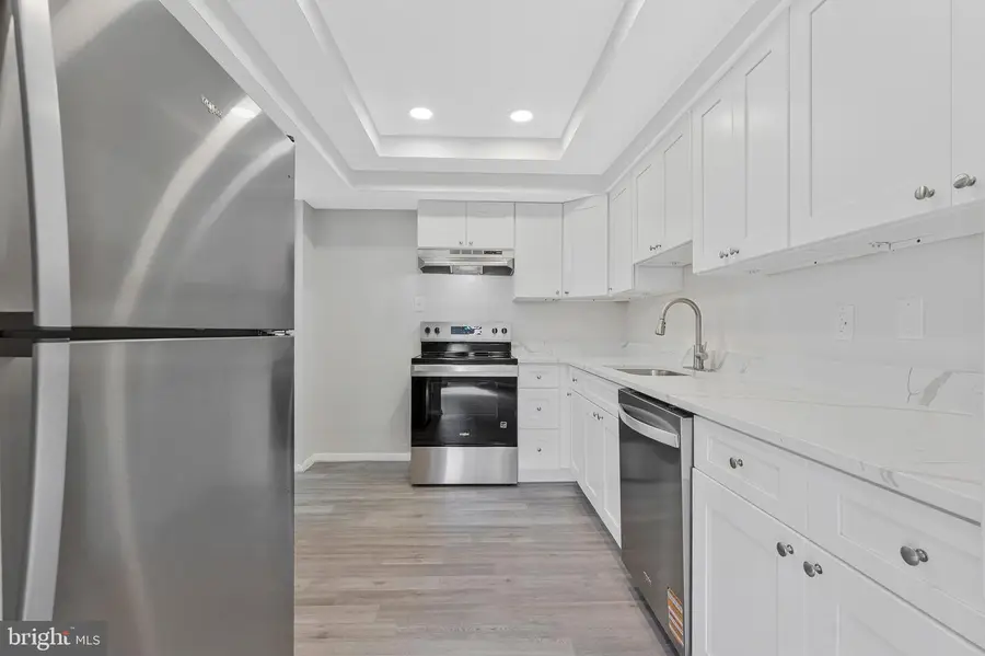 46 Wedgedale Dr, Sterling, VA 20164 - #3