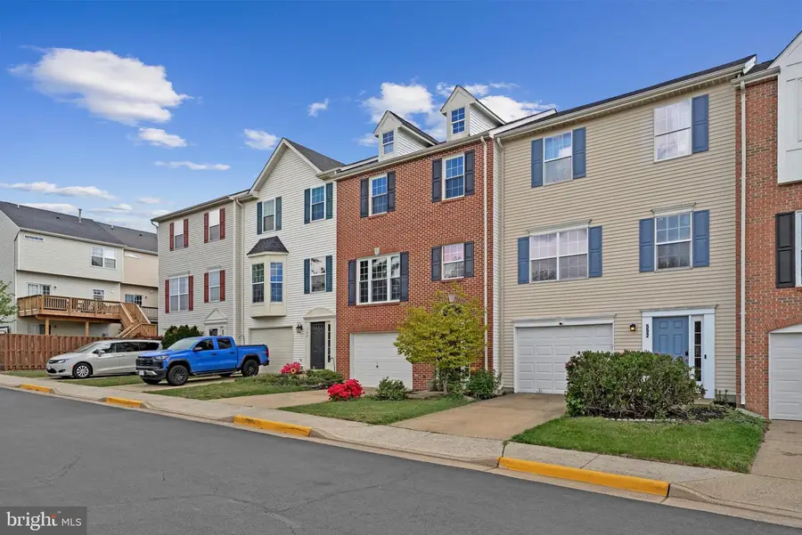 590 Tuliptree Sq Ne, Leesburg, VA 20176 - #3