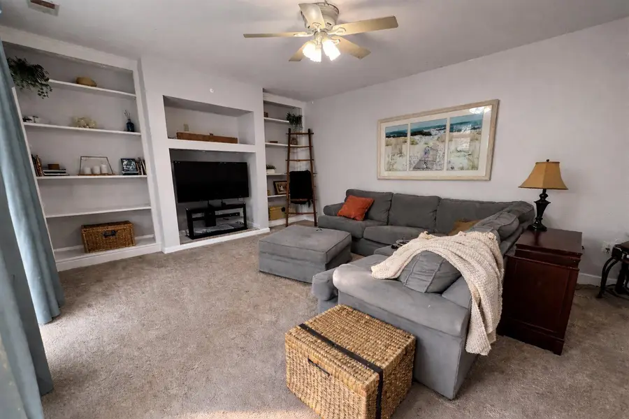 20465 Walsheid Ter, Ashburn, VA 20147 - #2