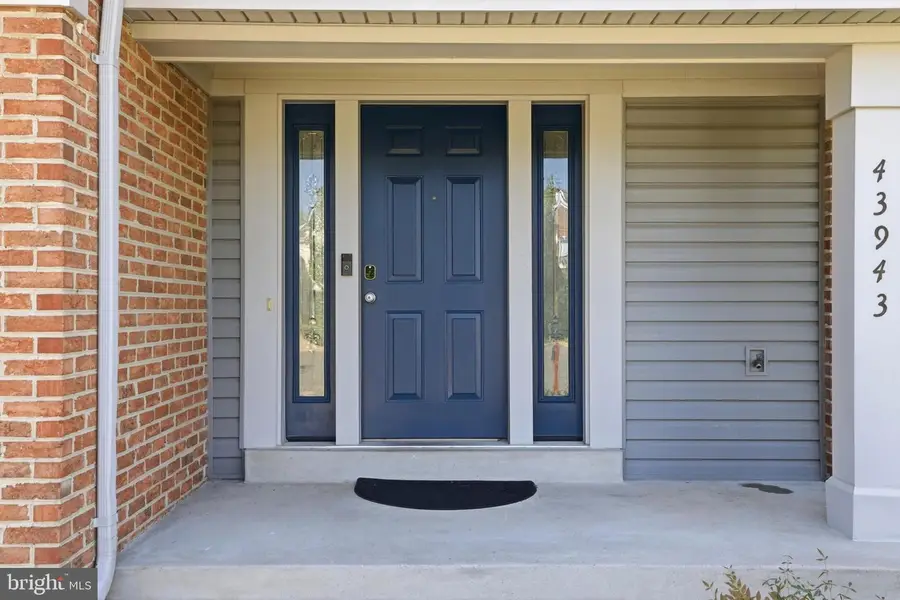 43943 Rochelle Ct, Ashburn, VA 20147 - #3