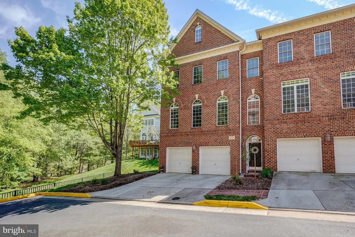 47816 Scotsborough Sq, Sterling, VA 20165 - #1