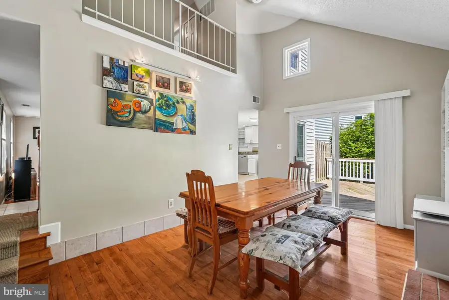 250 E Juniper Ave E, Sterling, VA 20164 - #2