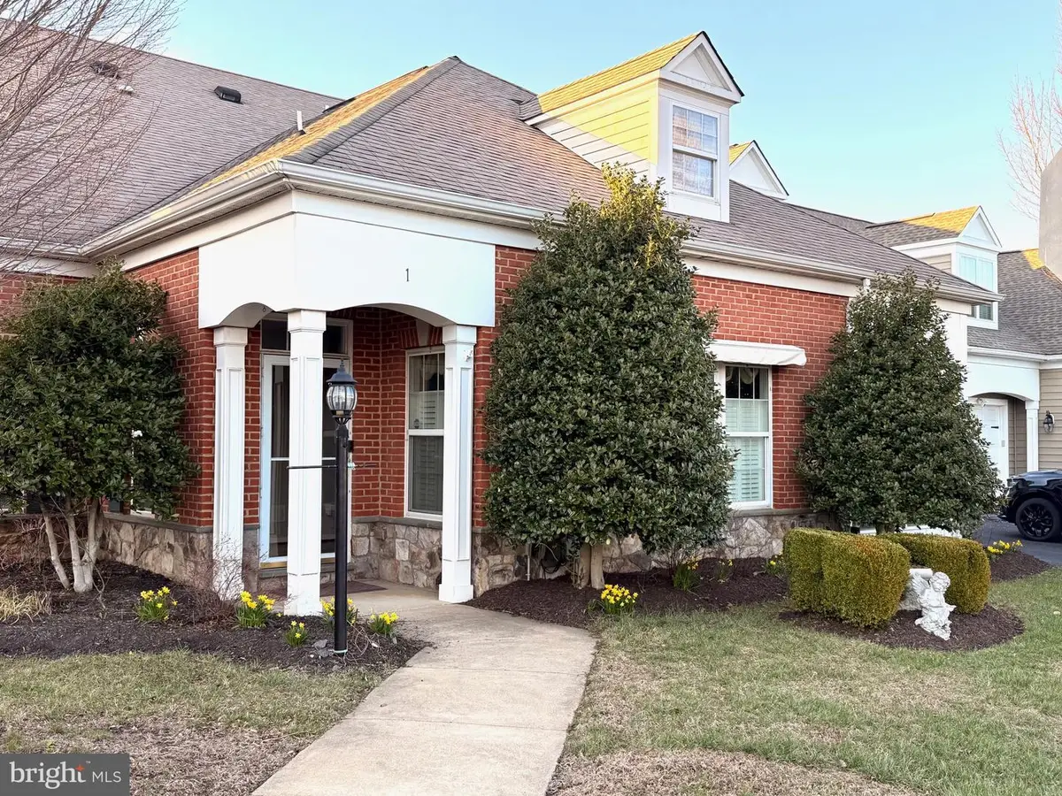 1 Fox Mill Way, Lovettsville, VA 20180 - #1