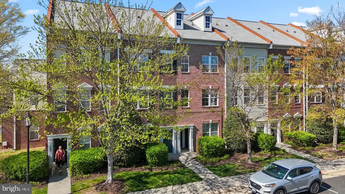 42462 Hollyhock Ter, Brambleton, VA 20148 - #1