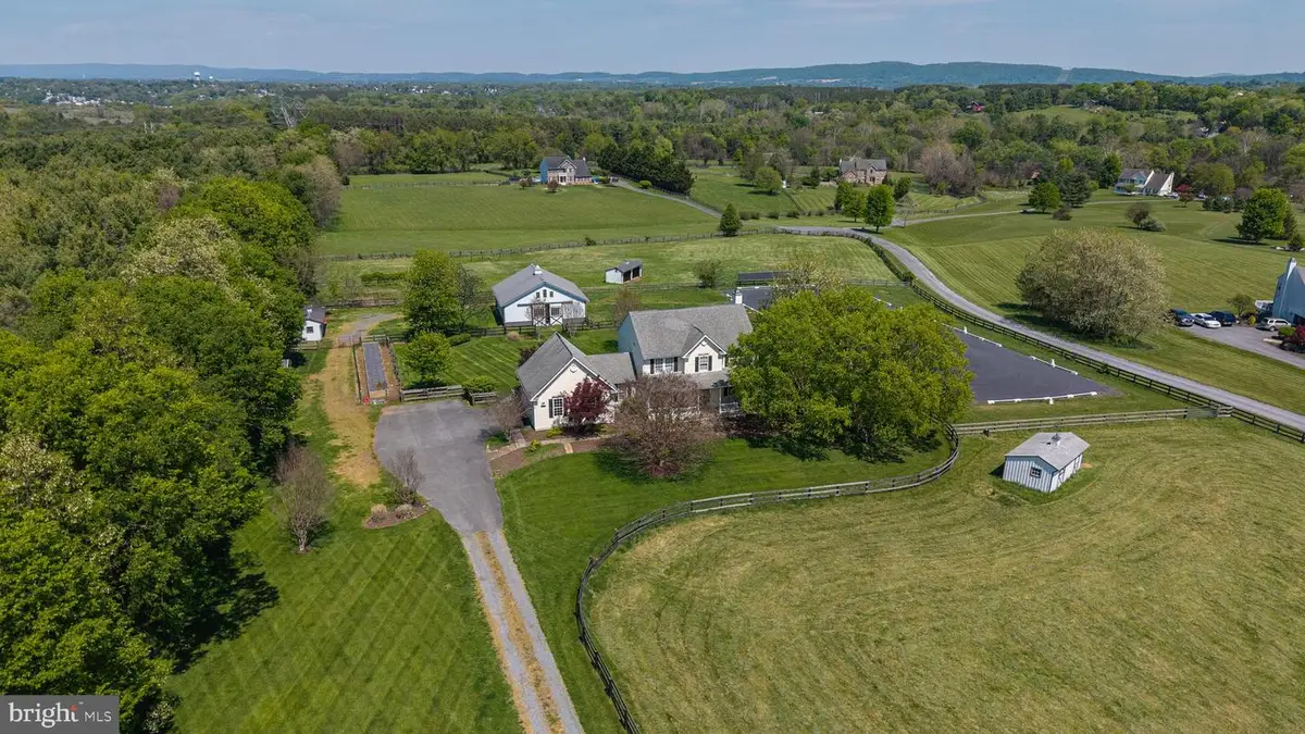 11758 Purcell Rd, Lovettsville, VA 20180 - #1