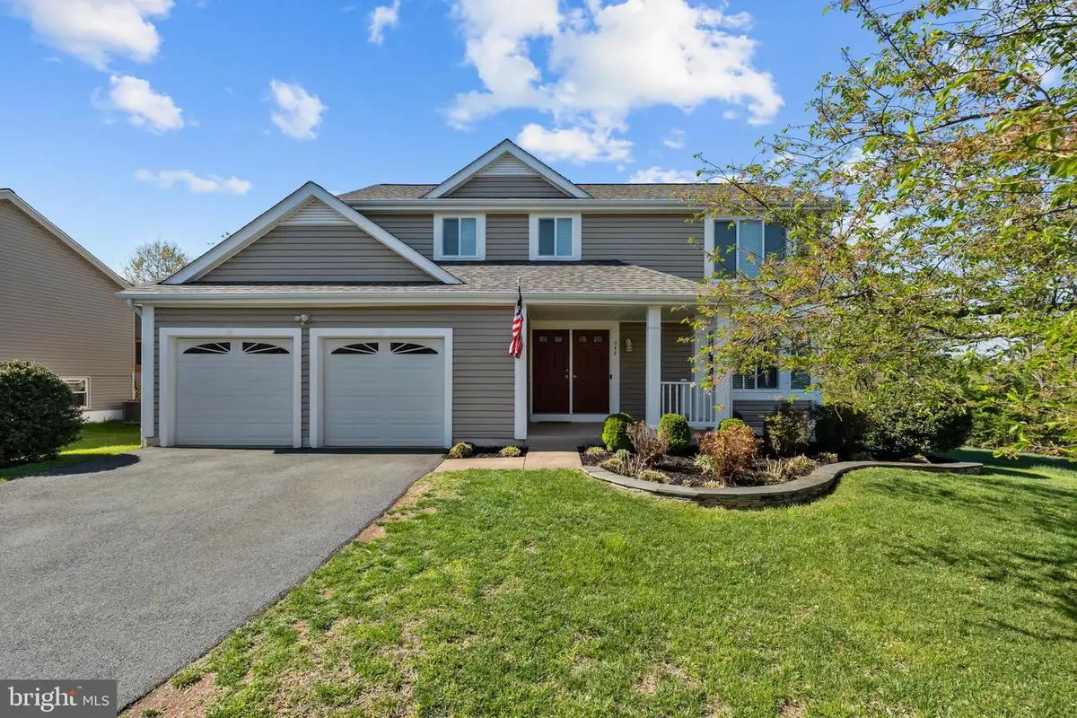 342 Samantha Dr, Sterling, VA 20164 - #1