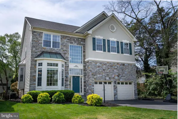 25316 Herring Creek Dr, CHANTILLY, VA 20152