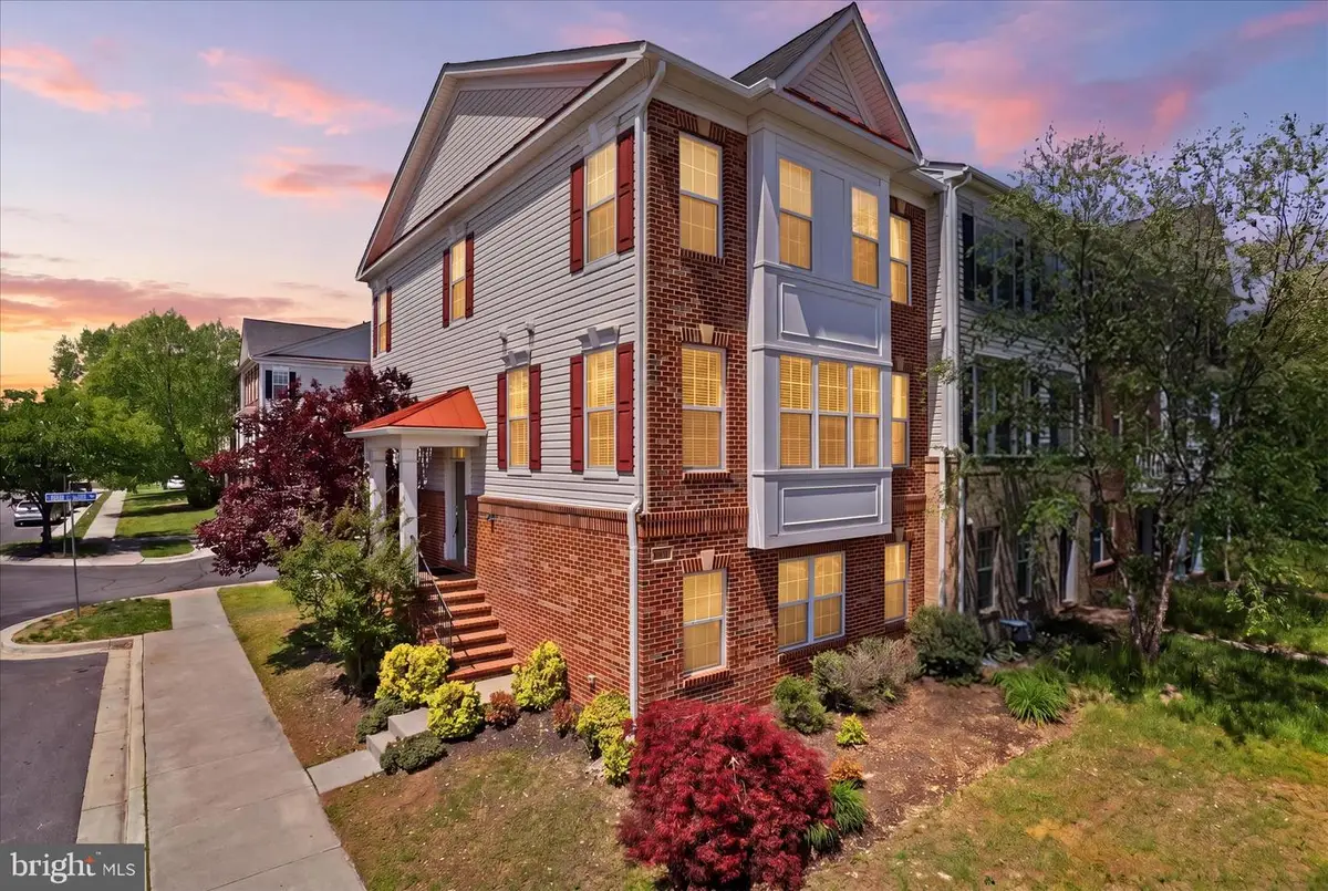 25101 Croxley Green Sq, Aldie, VA 20105 - #1