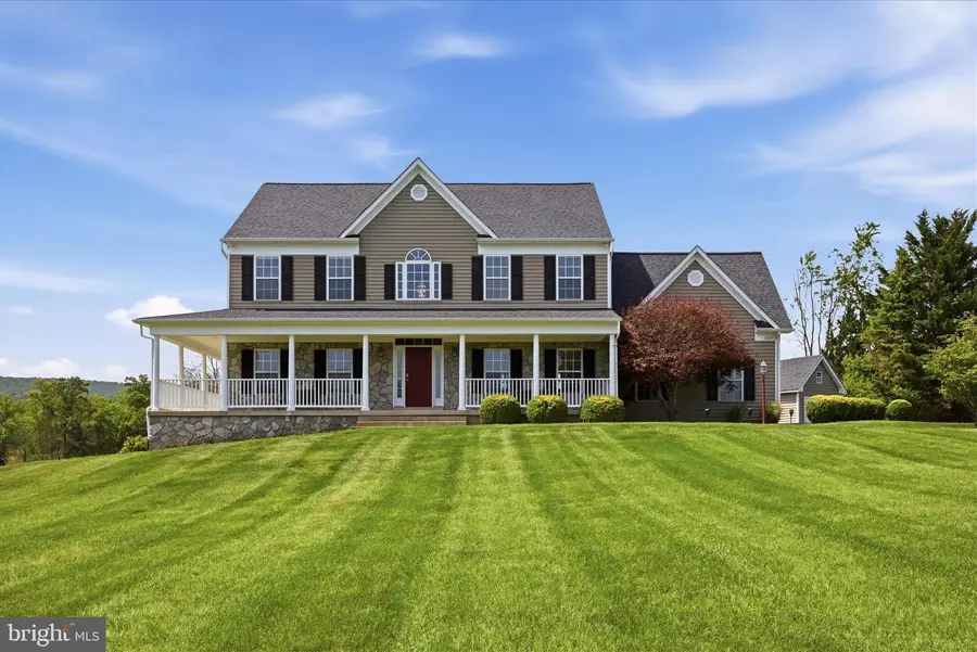 16205 Jonella Farm Dr, Hillsboro, VA 20132 - #2