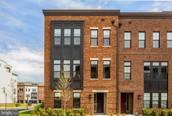 22212 Foundation Dr, ASHBURN, VA 20148