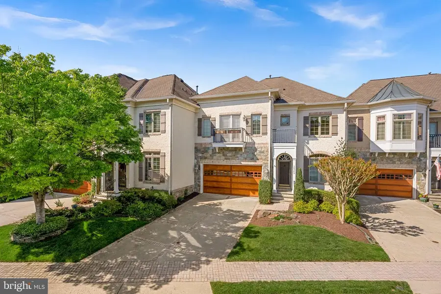 18349 Fairway Oaks Sq, Leesburg, VA 20176 - #2