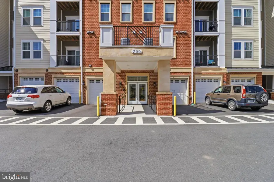700 Mount Airy Ter Ne #301, Leesburg, VA 20176 - #2
