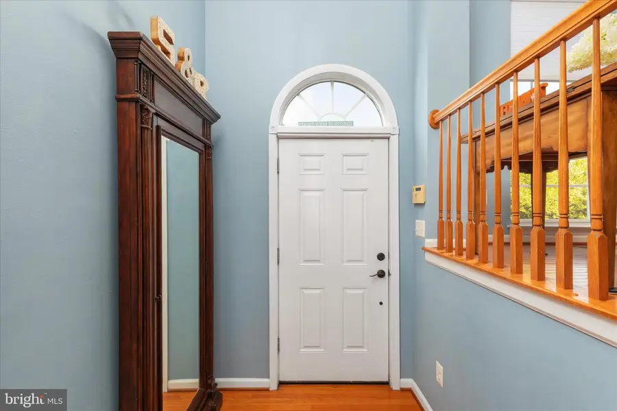 19209 Kepharts Mill Ter, Leesburg, VA 20176 - #2