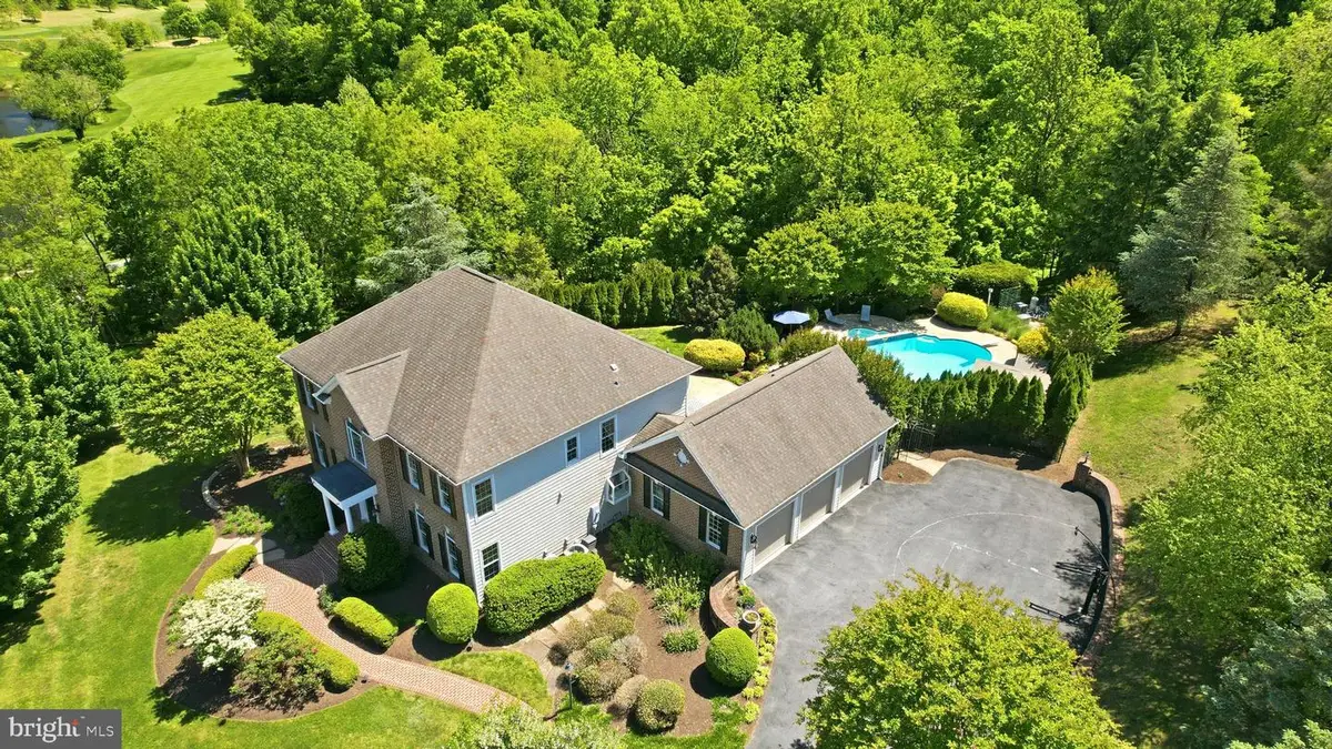 35191 Dornoch Ct, Round Hill, VA 20141 - #1