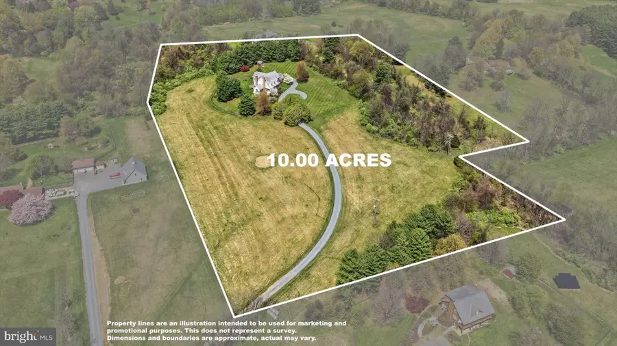 12282 Enfield Ln, Lovettsville, VA 20180 - #2
