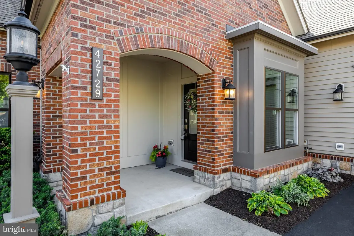 42729 Autumn Day Ter, Ashburn, VA 20148 - #1