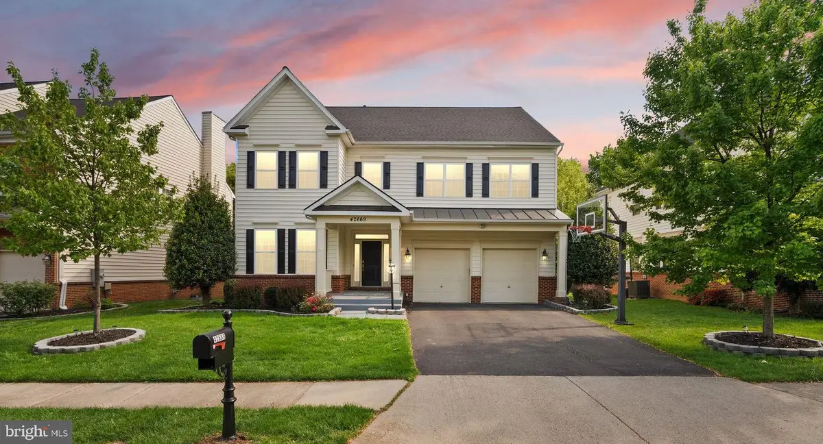 42669 Emperor Dr, Brambleton, VA 20148 - #1