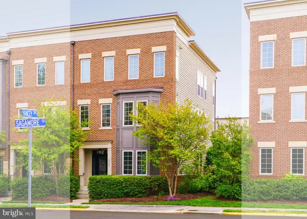 22780 Sagamore Sq, BRAMBLETON, VA 20148