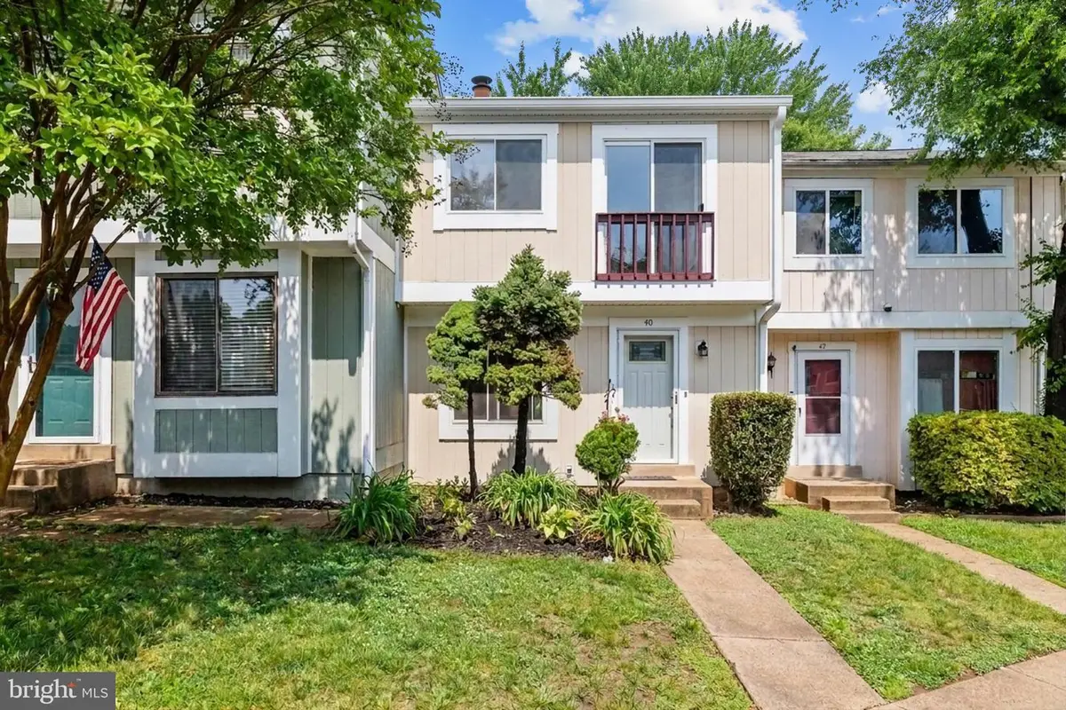 40 Sugarland Square Ct, Sterling, VA 20164 - #1