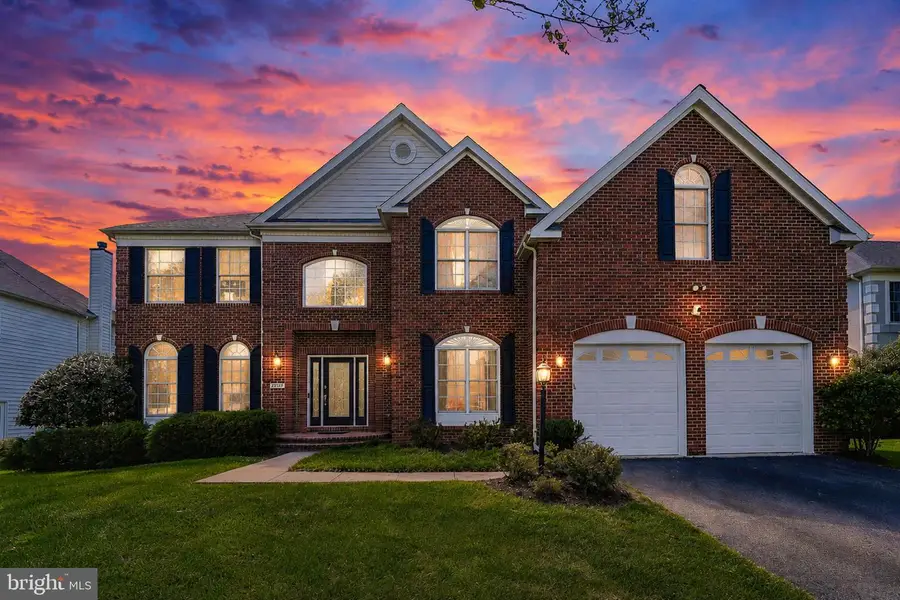 25765 Howerton Dr, Chantilly, VA 20152 - #2