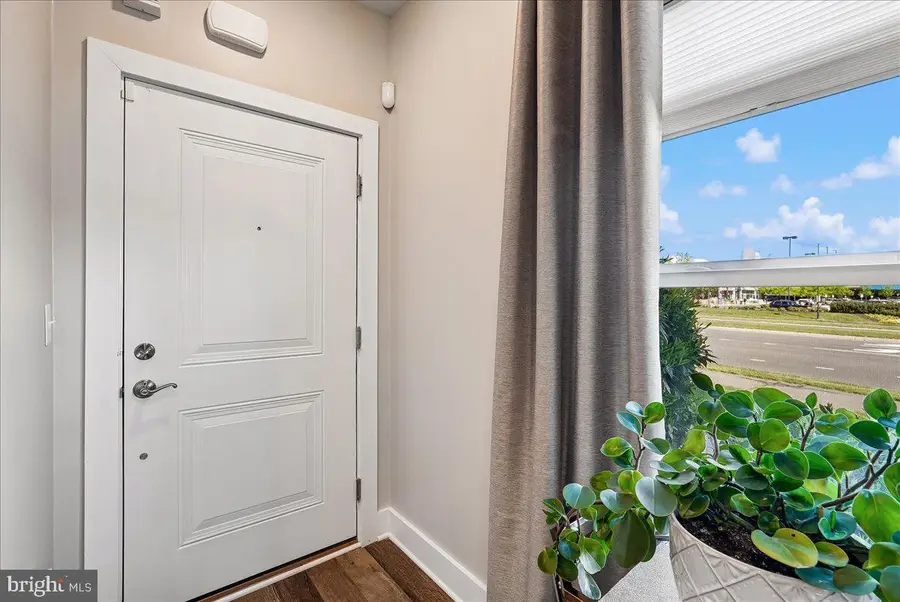 44784 Tiverton Sq, Ashburn, VA 20147 - #2