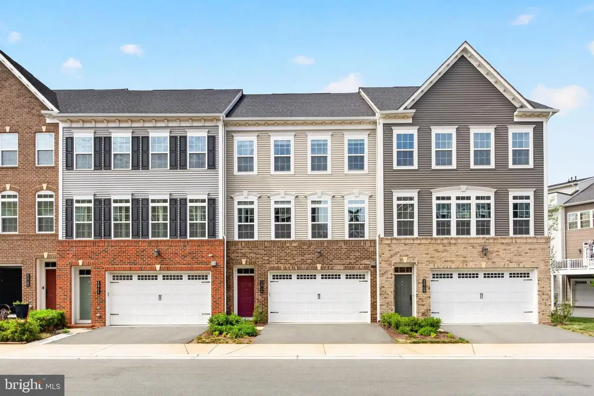 42706 Burbank Ter, Sterling, VA 20166 - #1