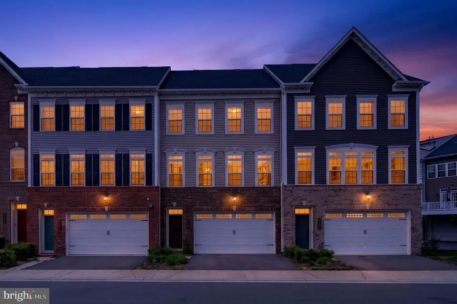 42706 Burbank Ter, Sterling, VA 20166 - #2