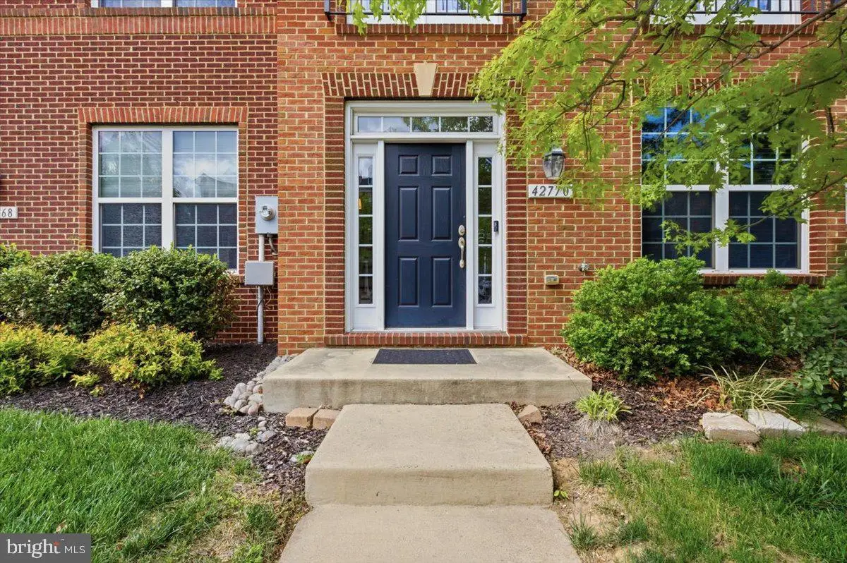 42770 Hay Rd, Ashburn, VA 20147 - #1