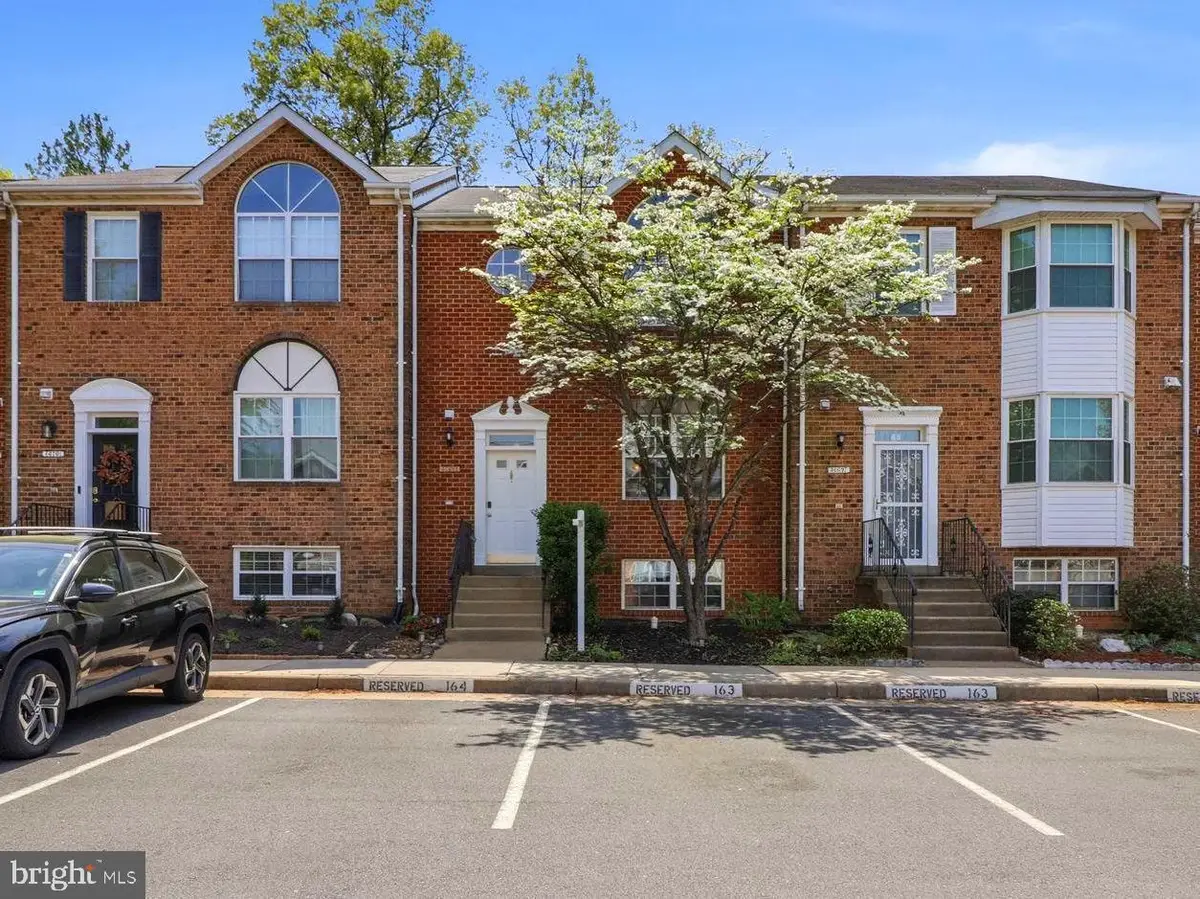 46699 Paragon Ter, Sterling, VA 20164 - #1