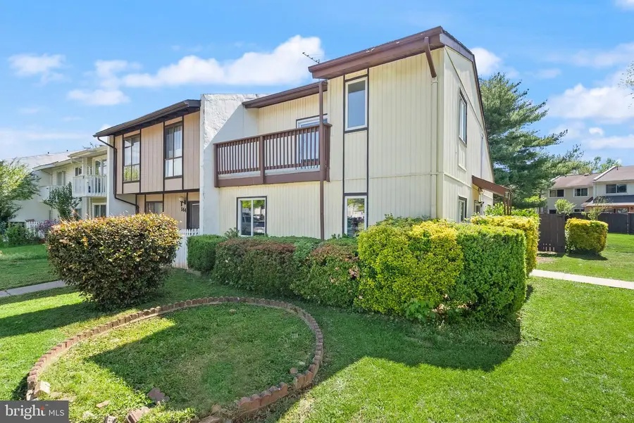 142 N Cottage Rd, Sterling, VA 20164 - #3
