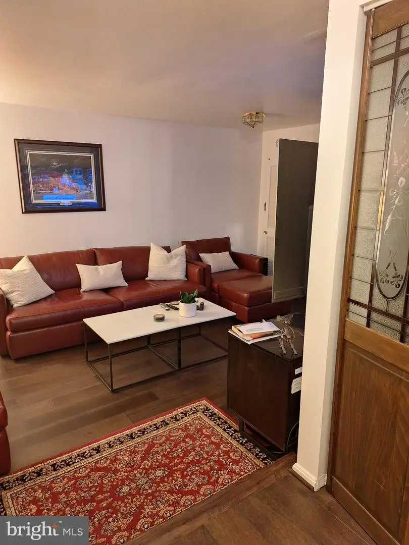 151 Edinburgh Sq, Sterling, VA 20164 - #3