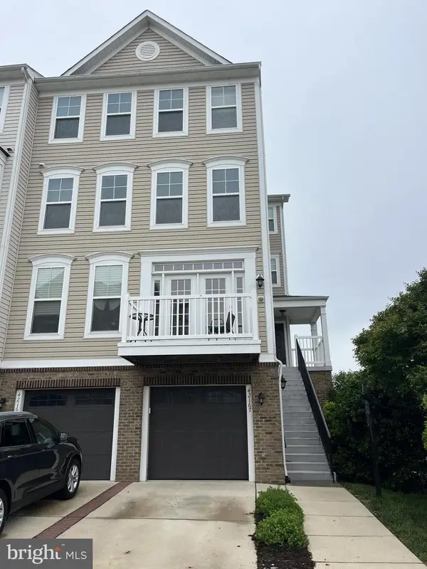 42167 Canary Grass Sq, ALDIE, VA 20105