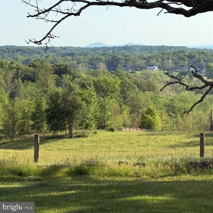 18837 Trinity Church Rd, Purcellville, VA 20132 - #3