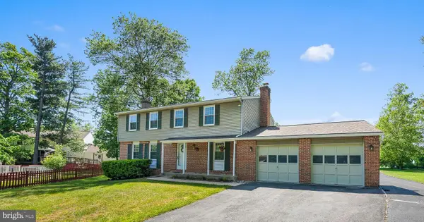 104 Deerwood Ct, STERLING, VA 20164