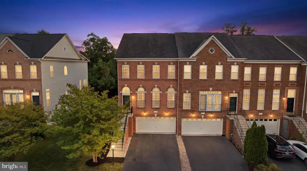 41989 Bushclover Ter, Aldie, VA 20105 - #1