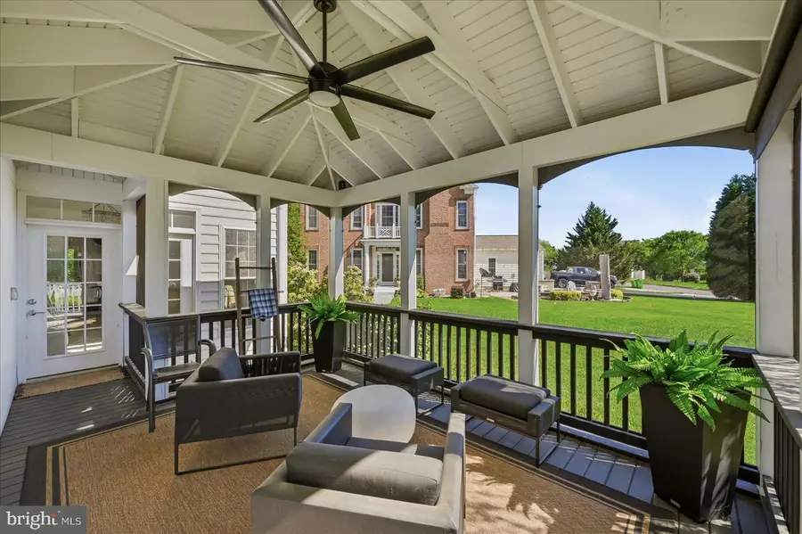 20729 Red Cedar Dr, Leesburg, VA 20175 - #2