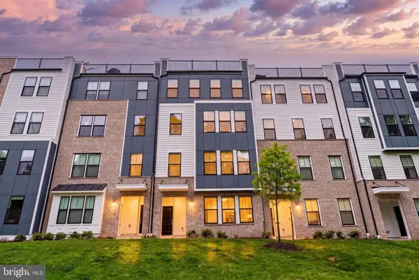 20851 Owenmore Ter, STERLING, VA 20166