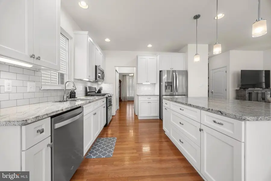 42583 Pelican Dr, Chantilly, VA 20152 - #3