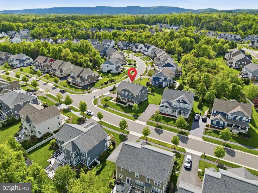 40777 Foxtail Fields Dr, Aldie, VA 20105 - #2