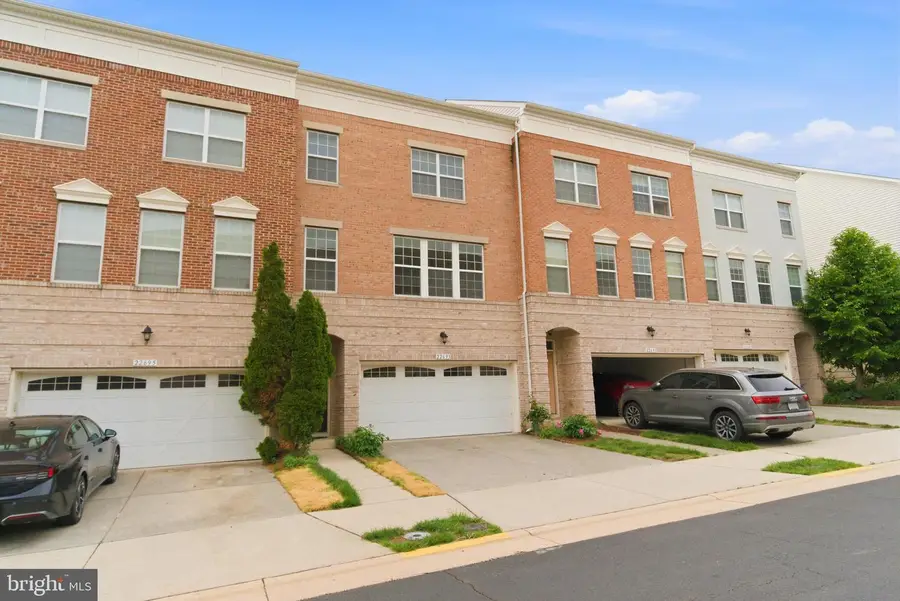 22693 Flowing Spring Sq, Brambleton, VA 20148 - #2