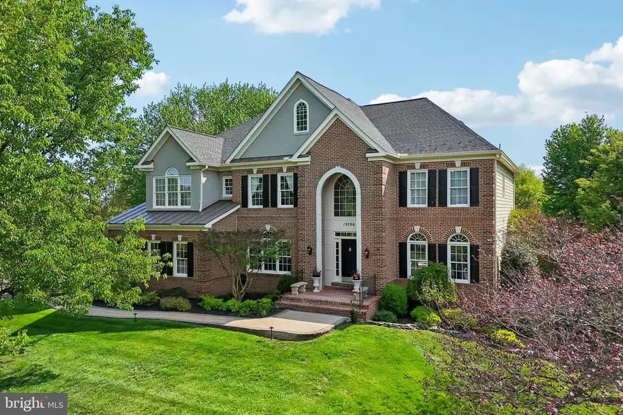 19396 Emerald Park Dr, Leesburg, VA 20175 - #3