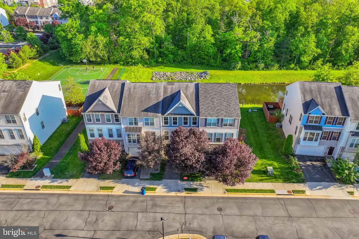 42621 Chisholm Dr, Broadlands, VA 20148 - #1