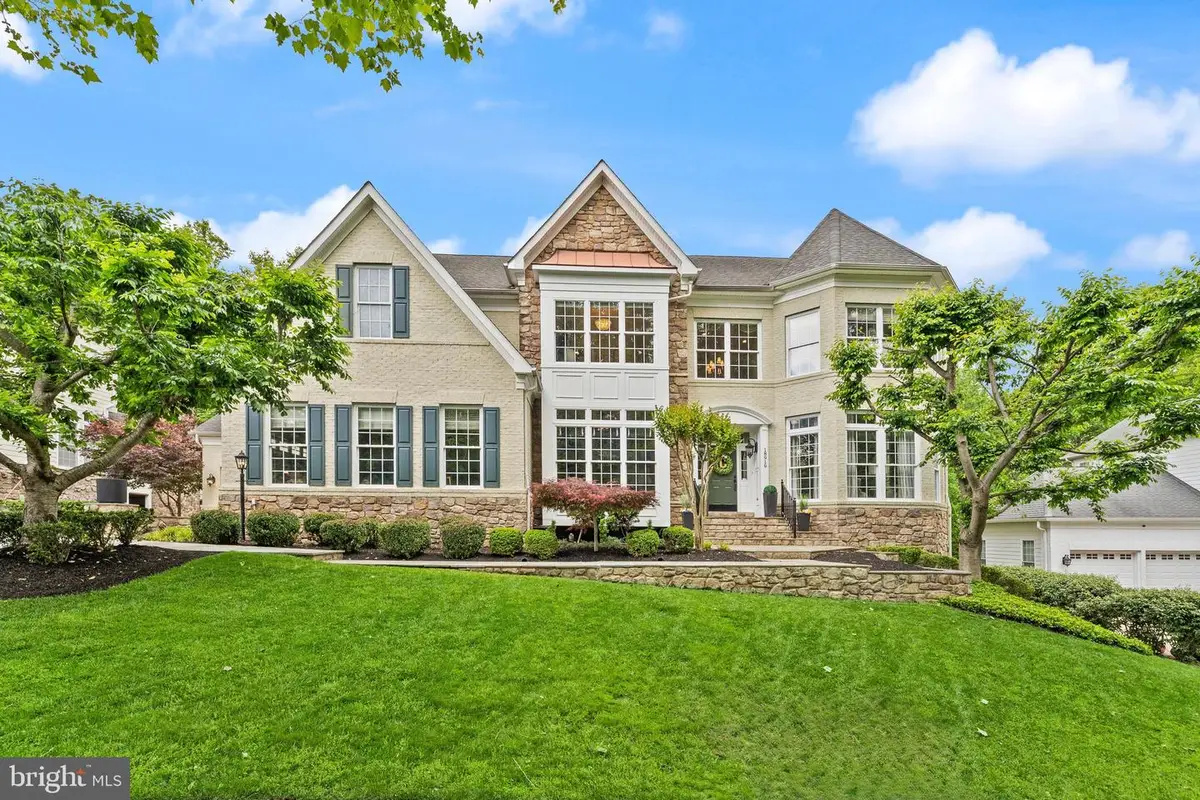 18919 Canoe Landing Ct, Leesburg, VA 20176 - #1