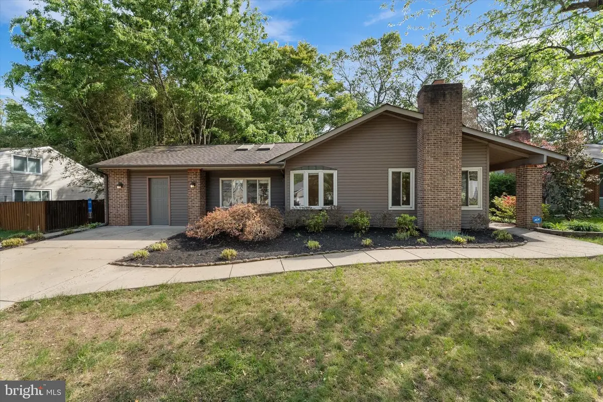 125 Victoria Pl, Sterling, VA 20164 - #1