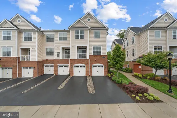 23265 Milltown Knoll Sq #114, ASHBURN, VA 20148