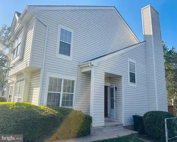 21676 Calamary Cir, STERLING, VA 20164