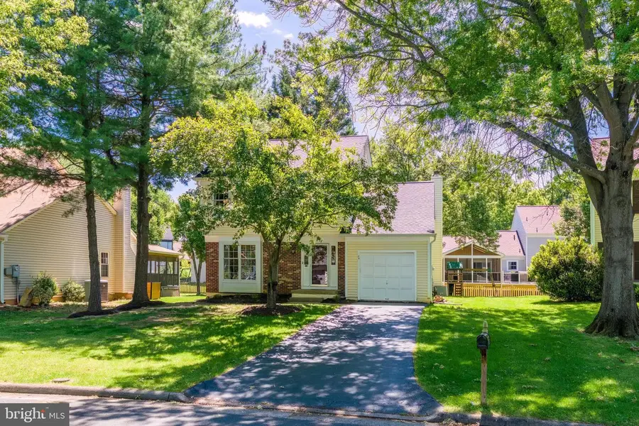 24 Newland Ct, Sterling, VA 20165 - #3